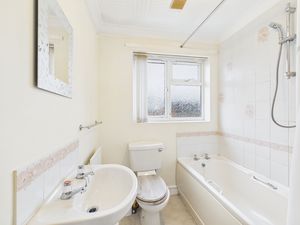 Bathoom- click for photo gallery